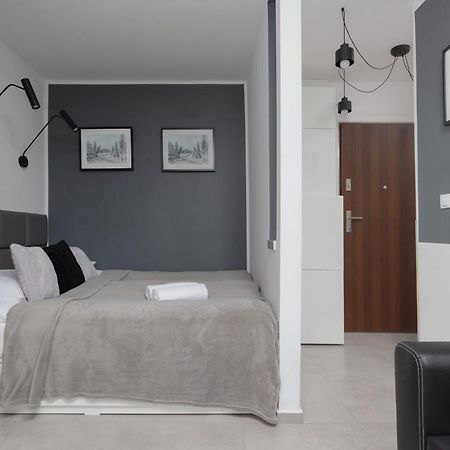 Metro Wierzbno Cozy Studio Mokotow By Noclegi Renters وارسو المظهر الخارجي الصورة