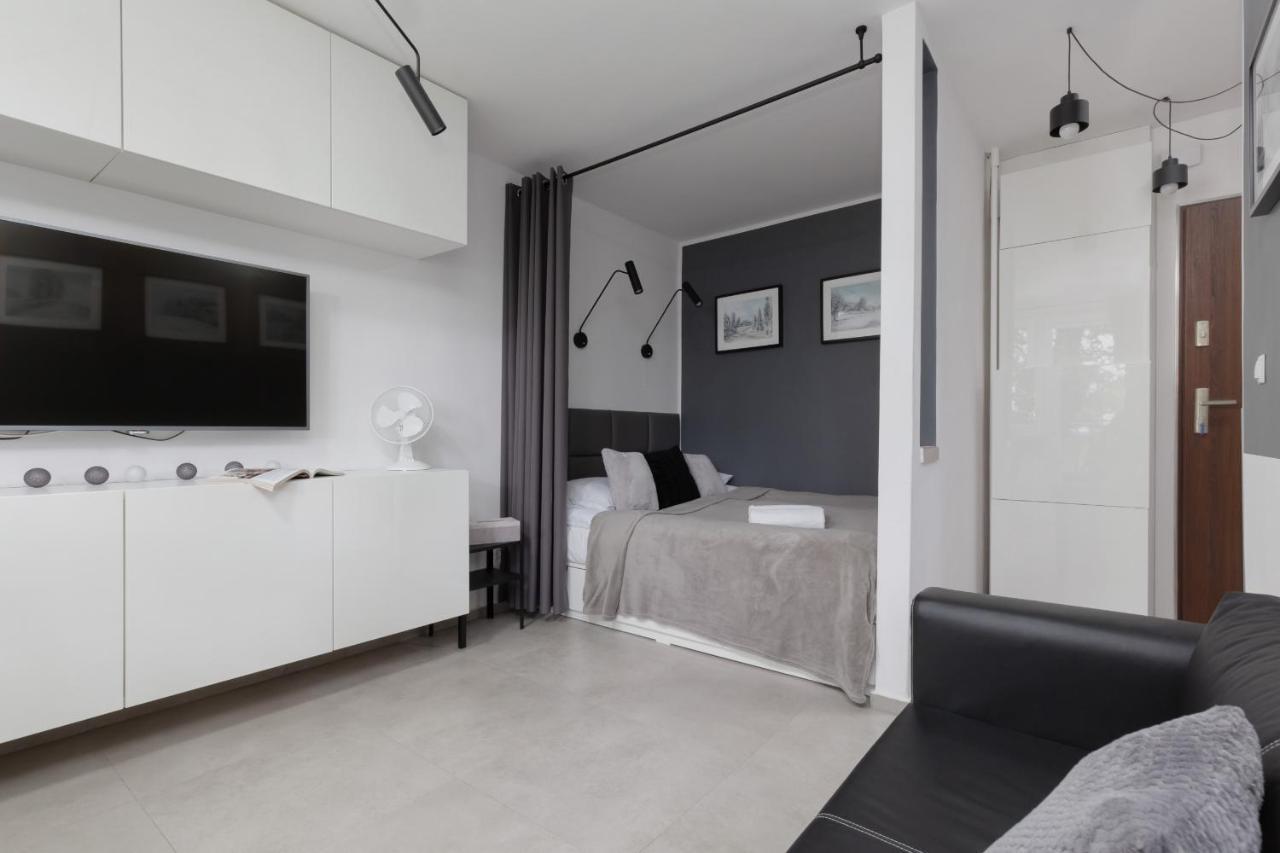 Metro Wierzbno Cozy Studio Mokotow By Noclegi Renters وارسو المظهر الخارجي الصورة