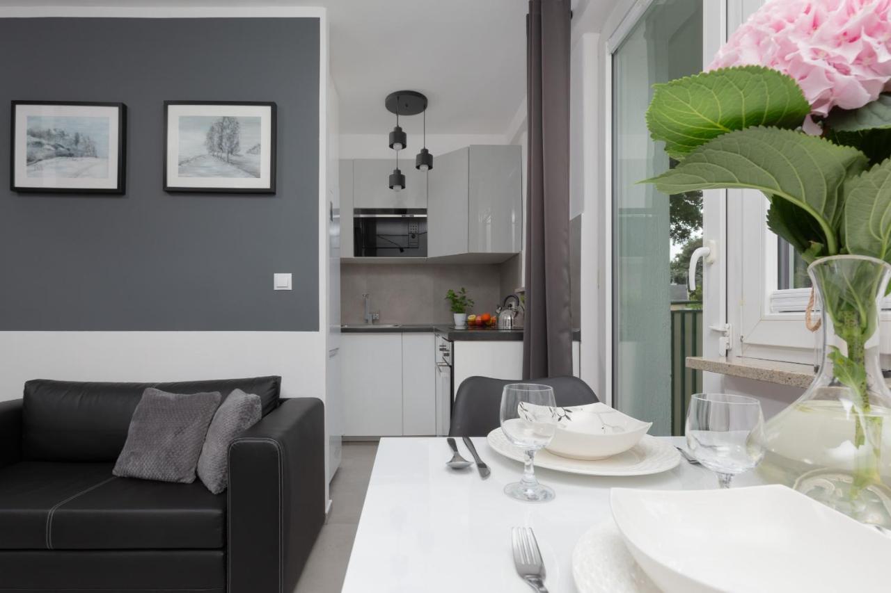 Metro Wierzbno Cozy Studio Mokotow By Noclegi Renters وارسو المظهر الخارجي الصورة
