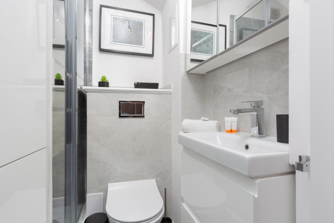 Metro Wierzbno Cozy Studio Mokotow By Noclegi Renters وارسو المظهر الخارجي الصورة